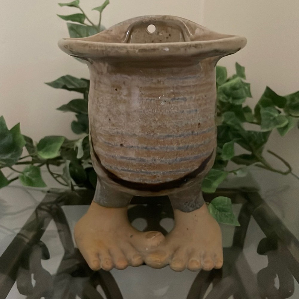 Vintage Art Pottery Toothbrush Holder! 70’s! Signed Stamped.